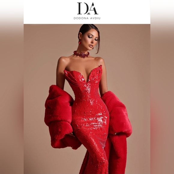 💋DADONA AVDIU Strapless Red Sequin Mermaid Gown💋 - Picture 4 of 15